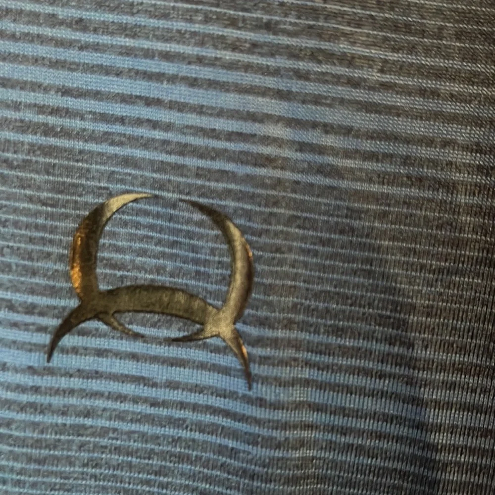 Nice polo cinch hardly worn. Sitting in closet - Picture 3 of 4